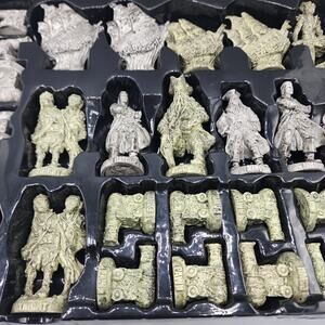 Disney Pirates of the Caribbean At Worlds End Chess Set Collectors Edition